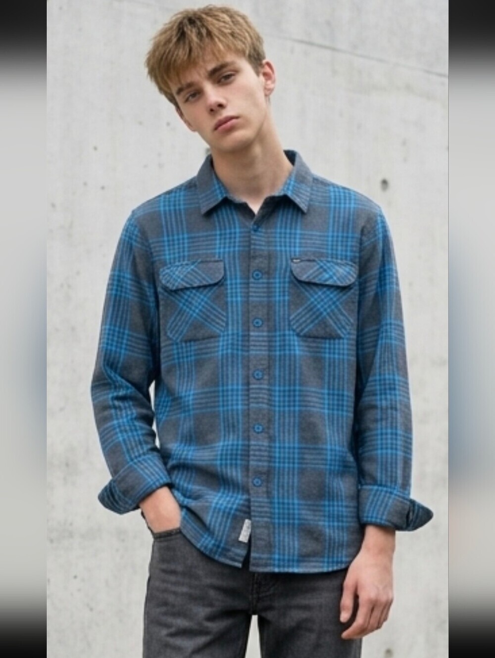 Quiksilver Blue Plaid Men's Flannel  Sz M Gently Loved